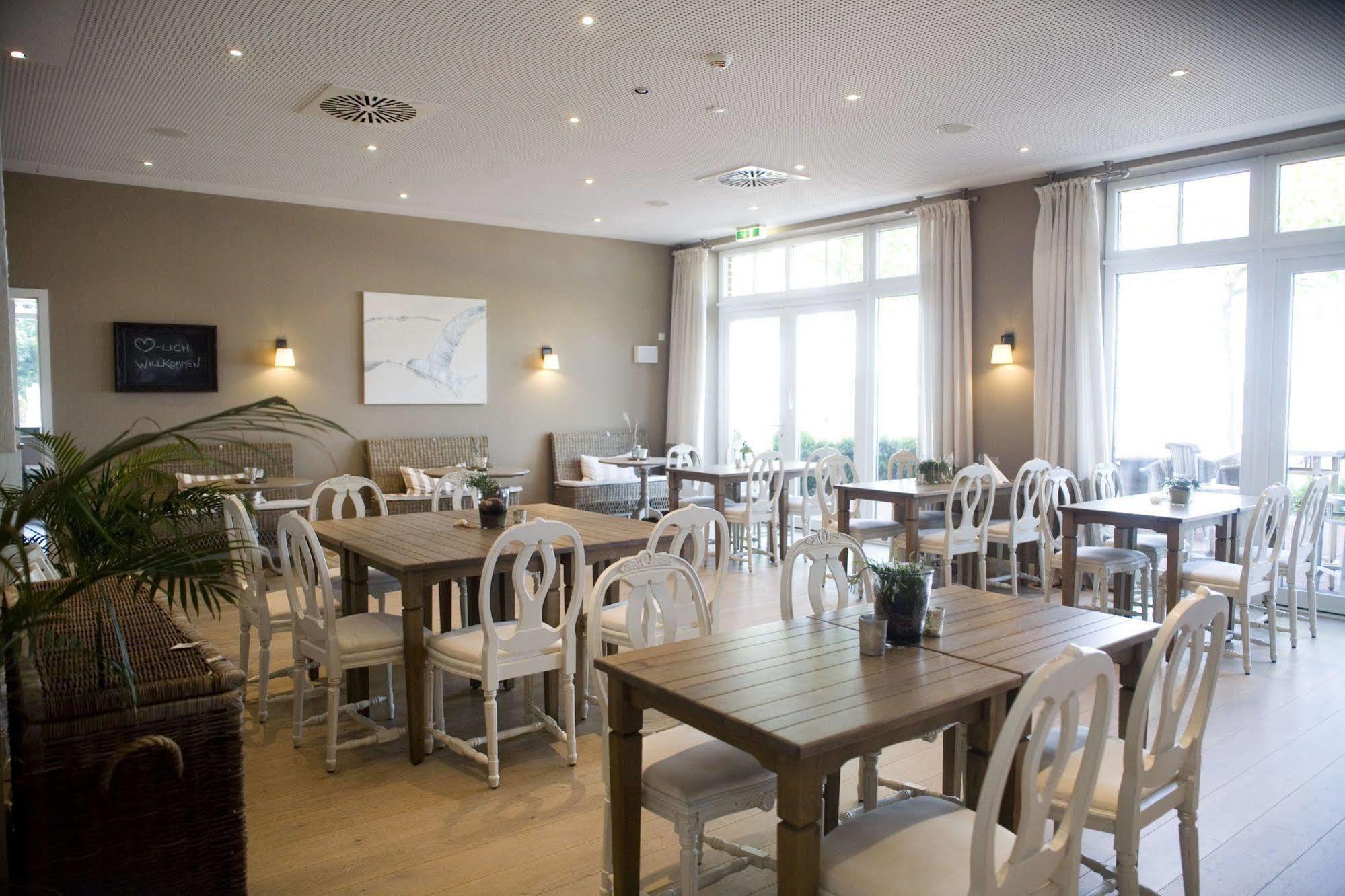 Hotel Strandhotel Seeblick, Ostseebad