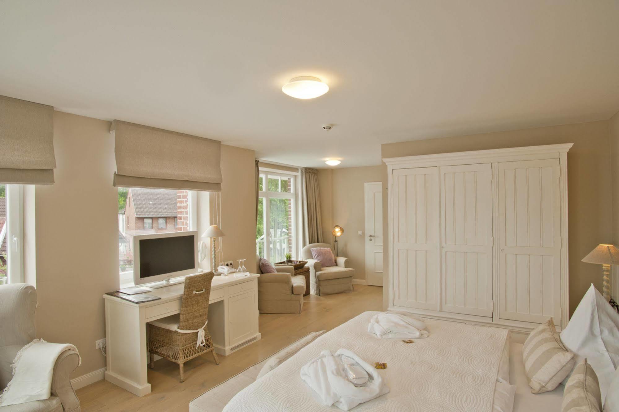 Hotel Strandhotel Seeblick, Ostseebad