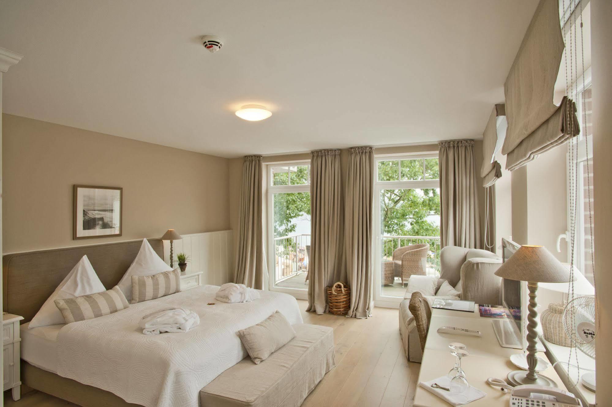 Hotel Strandhotel Seeblick, Ostseebad